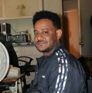 Meet your Posher, Awet